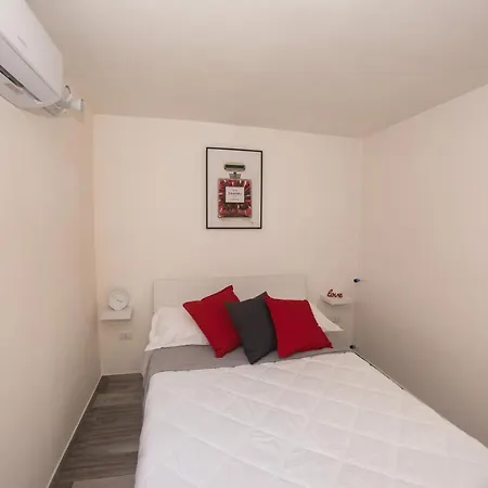 Donna Carmen アパート ナポリ