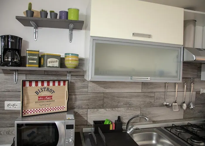 Donna Carmen * Naples