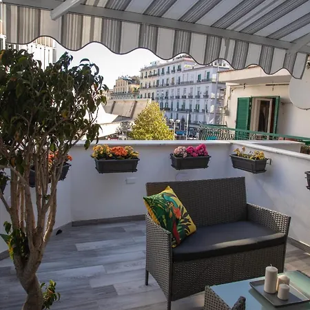 Donna Carmen Apartmán Neapol